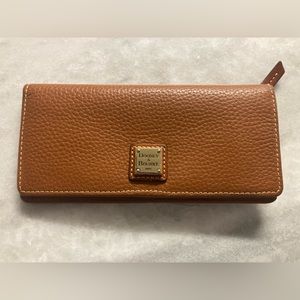 Dooney and Bourke Brown Pebble Grain Leather Clutch Wallet